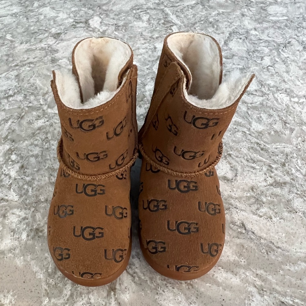 UGG Tan Kids Boots with Logo Pattern